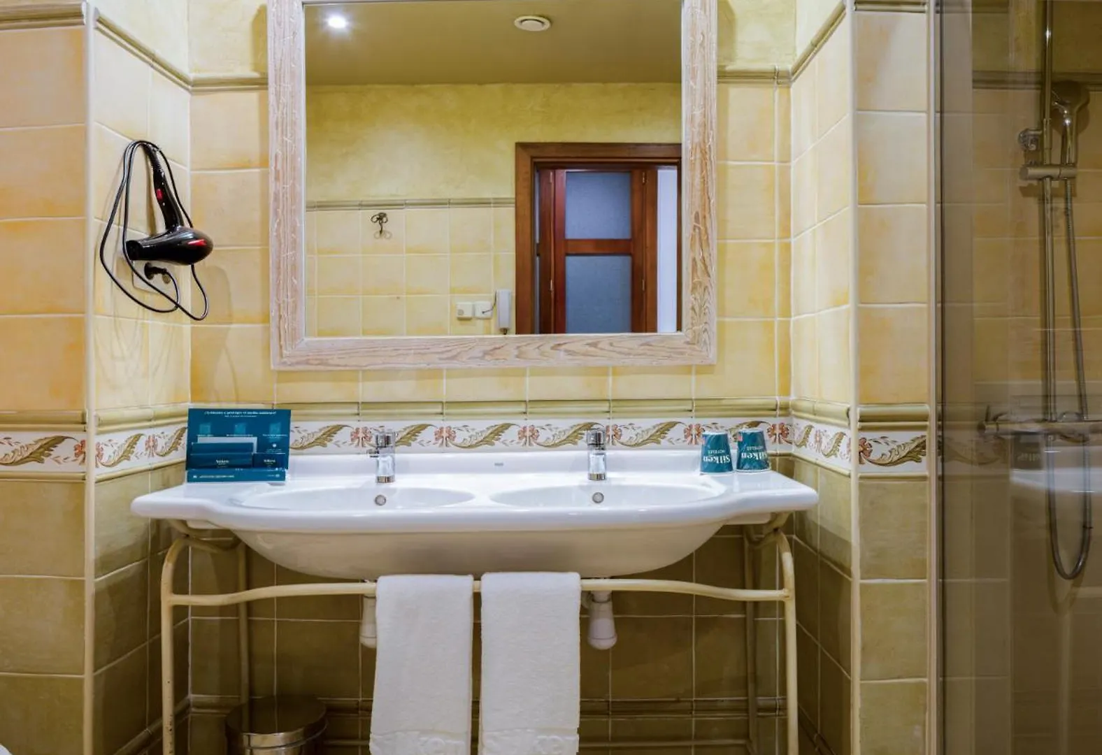 Hotel Silken Villa de La Guardia 4*,
