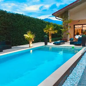 Four Bedroom With Private Pool In The Heart Of Rioja Alavesa La Guardia